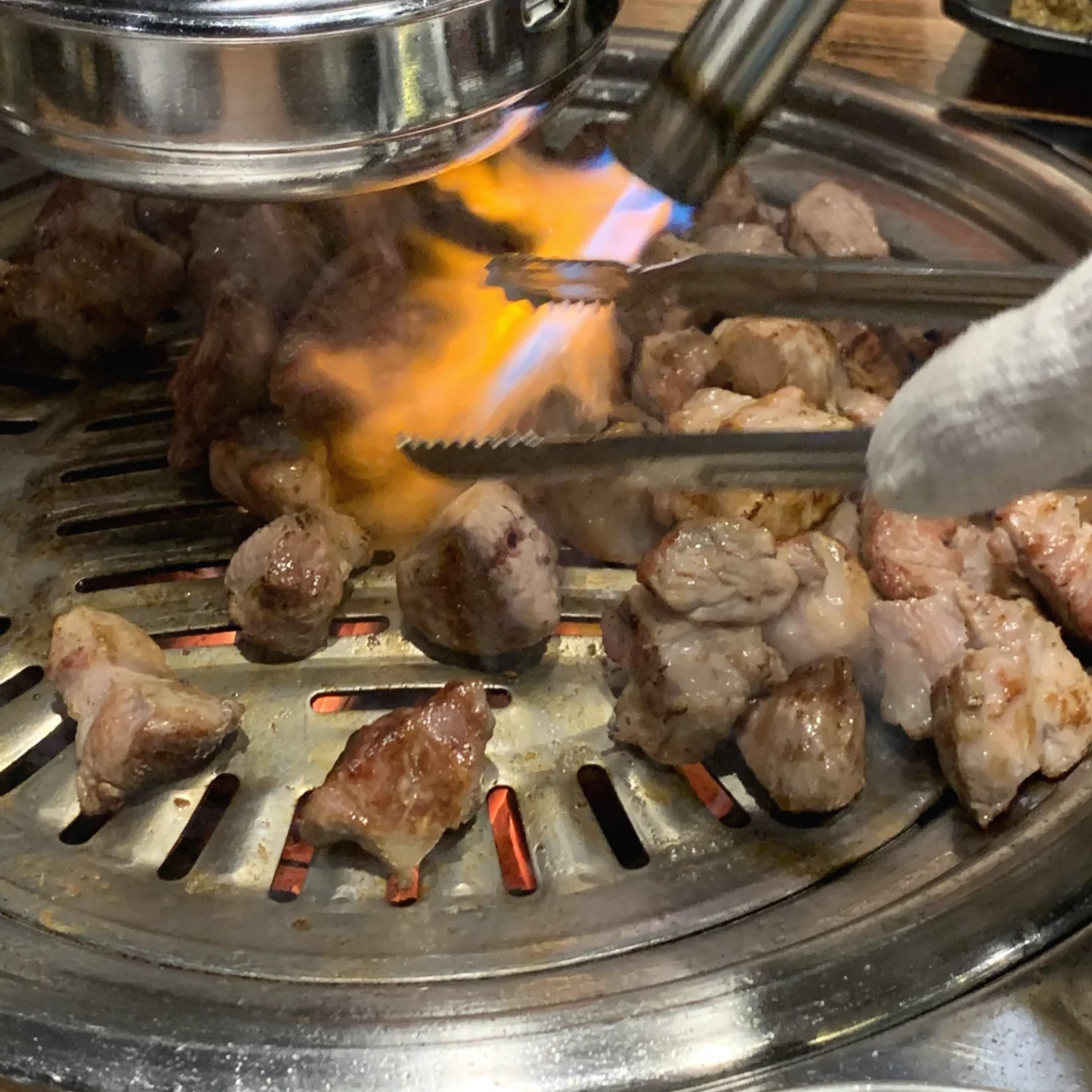 돈우애락 목살 토치 구이