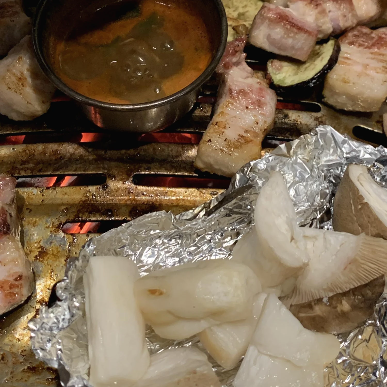 돈우애락 삼겹살, 버섯구이