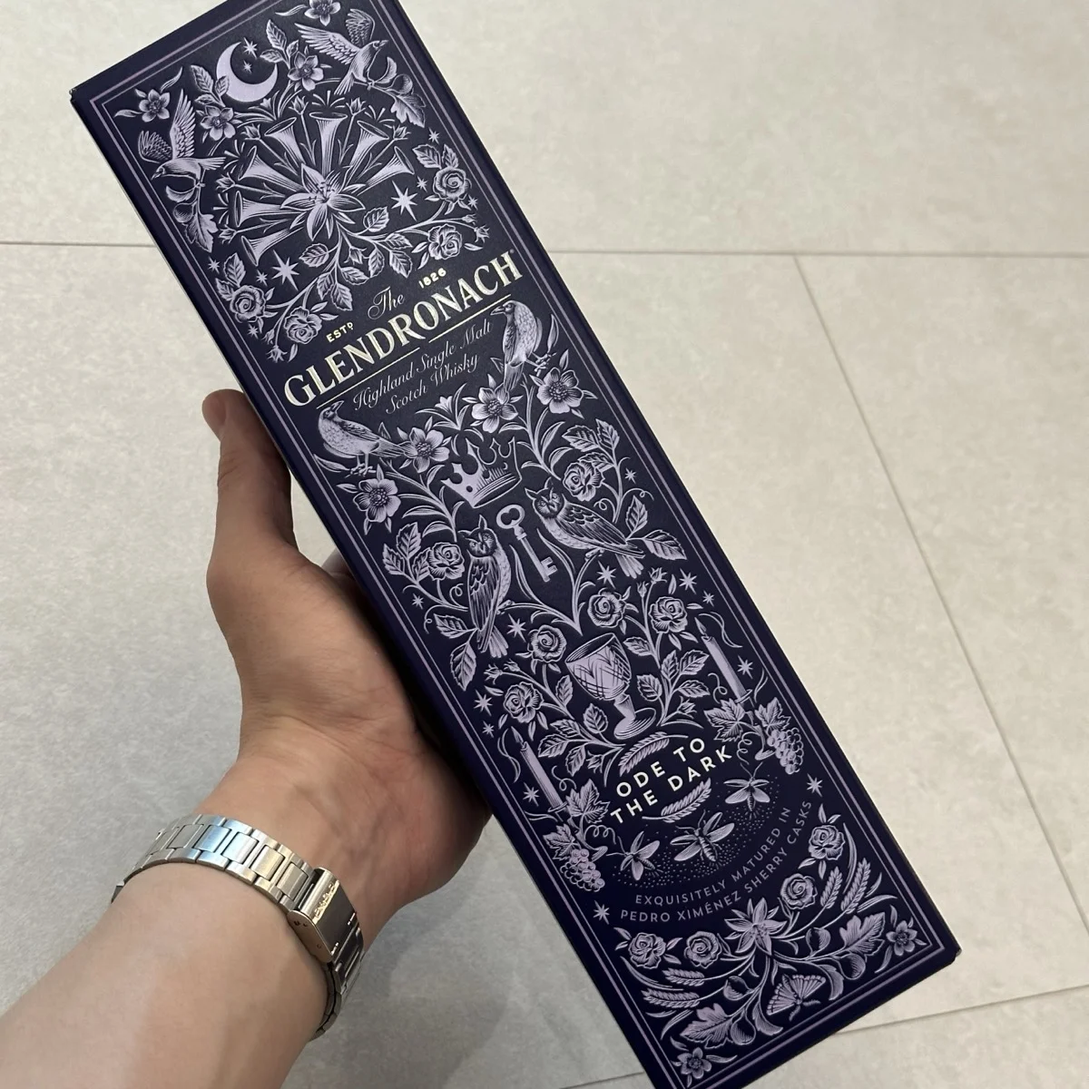GlenDronach Ode to the Dark poured into a glass